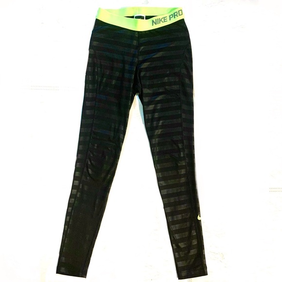 NIKE PRO EMBOSSED HYPERWARM SET - Picture 6 of 7